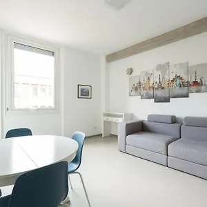  Apartment Porta Nuova Bright And Stylish Flat